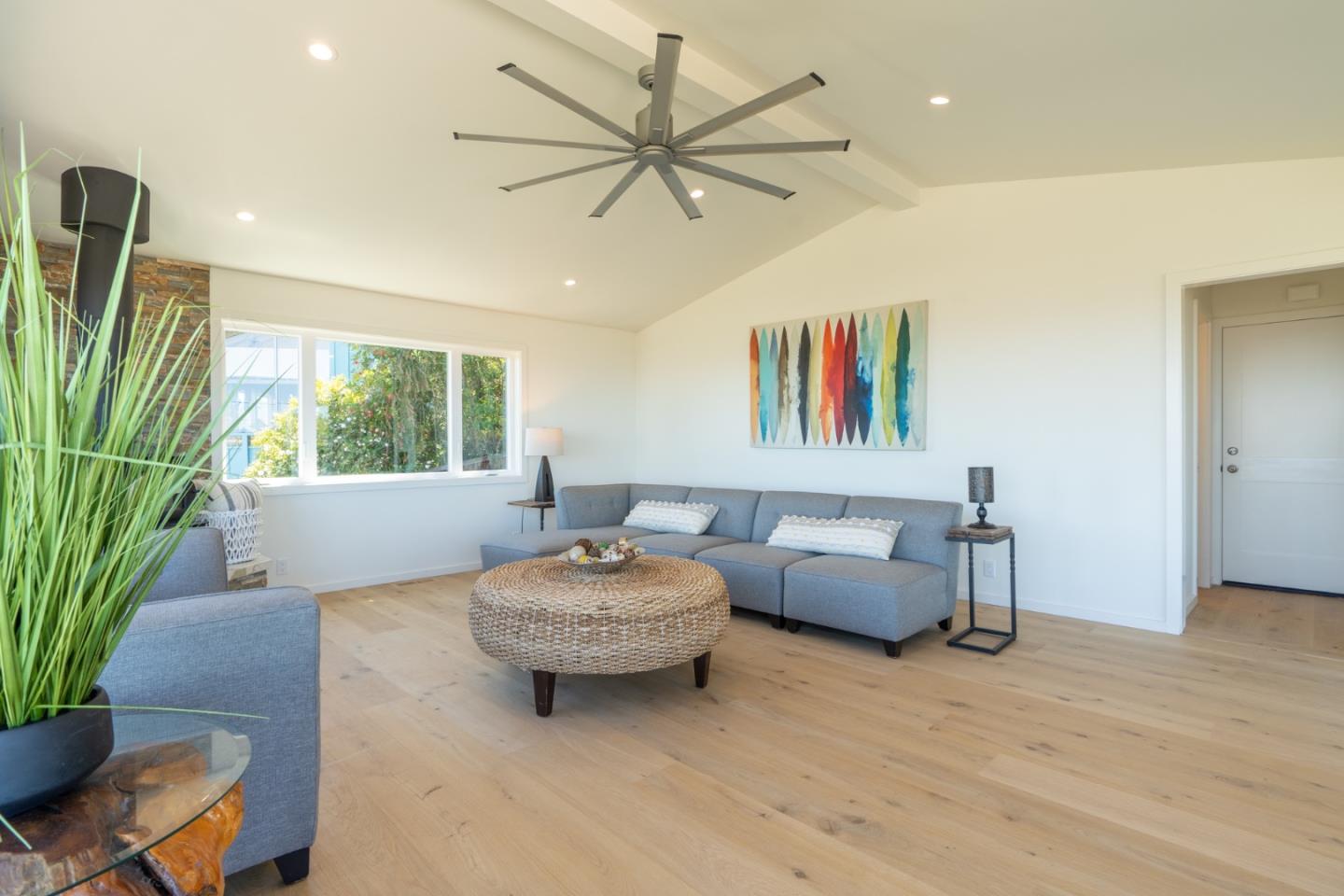 Detail Gallery Image 36 of 63 For 15 Buckland Ct, San Carlos,  CA 94070 - 3 Beds | 2/1 Baths