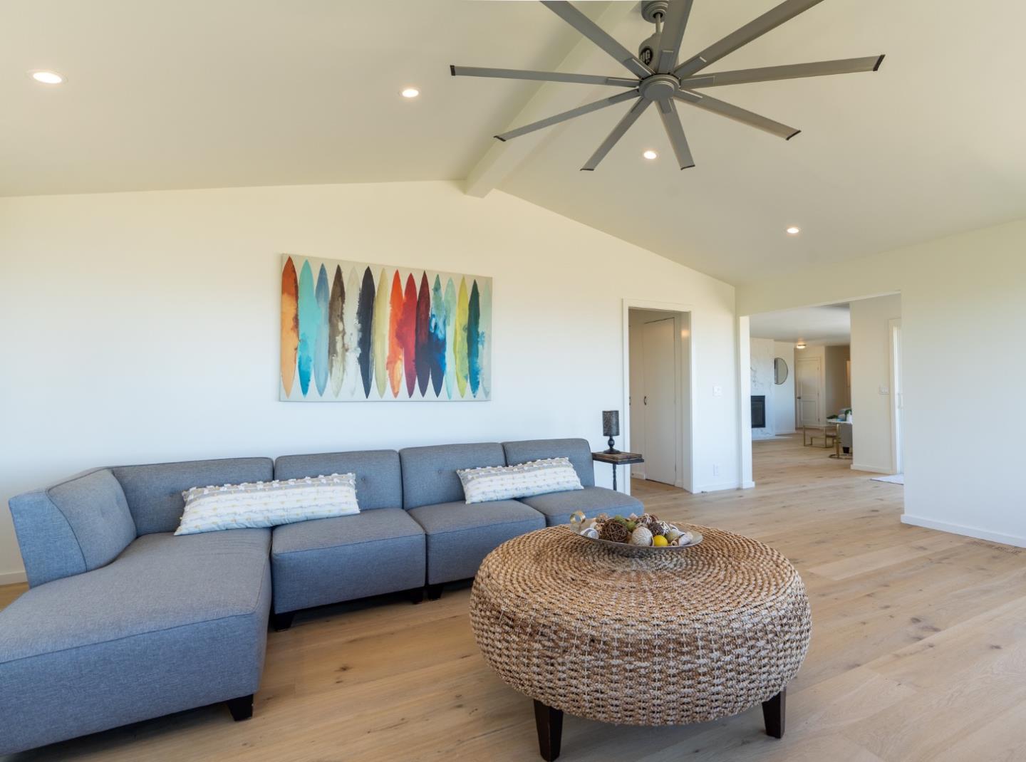 Detail Gallery Image 39 of 63 For 15 Buckland Ct, San Carlos,  CA 94070 - 3 Beds | 2/1 Baths