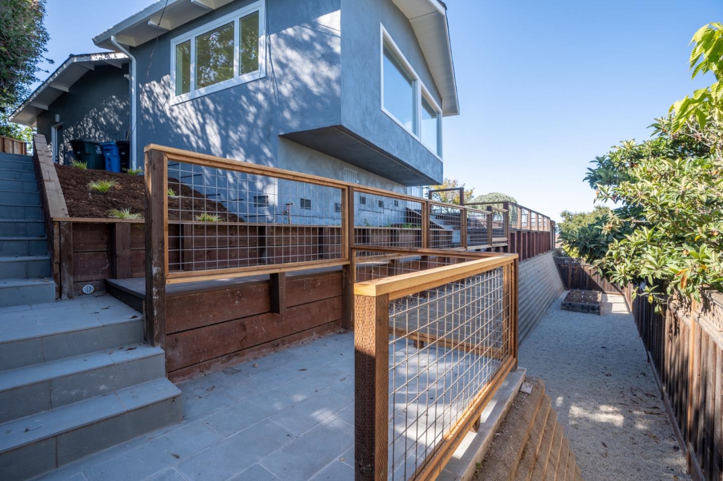 Detail Gallery Image 55 of 63 For 15 Buckland Ct, San Carlos,  CA 94070 - 3 Beds | 2/1 Baths