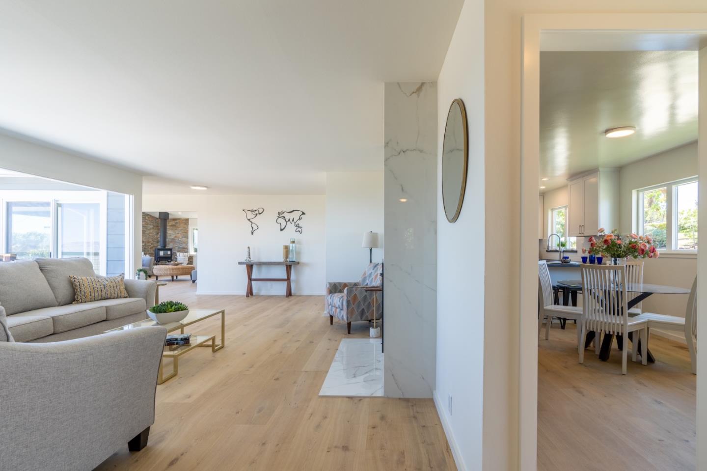 Detail Gallery Image 6 of 63 For 15 Buckland Ct, San Carlos,  CA 94070 - 3 Beds | 2/1 Baths