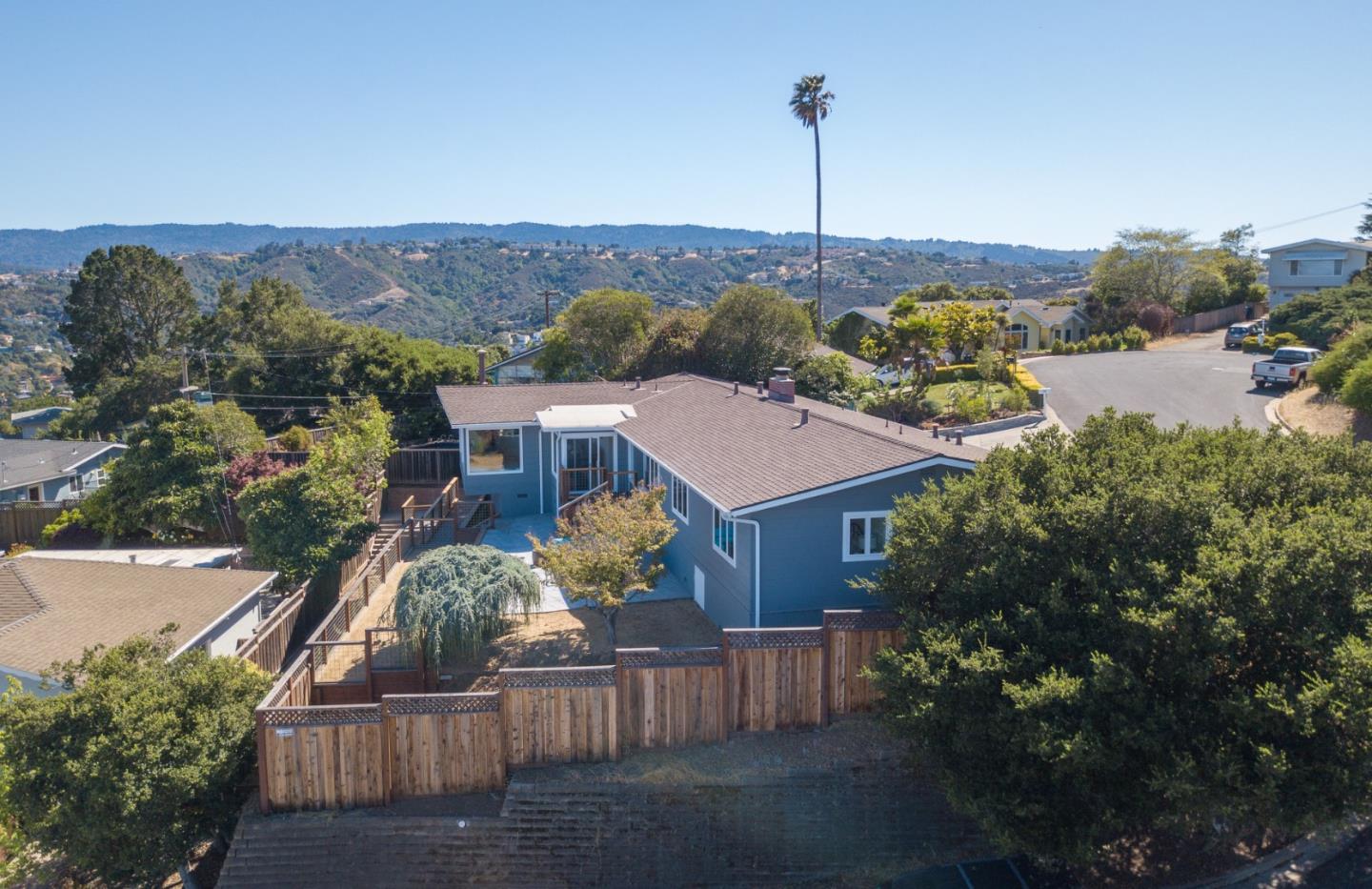 Detail Gallery Image 62 of 63 For 15 Buckland Ct, San Carlos,  CA 94070 - 3 Beds | 2/1 Baths