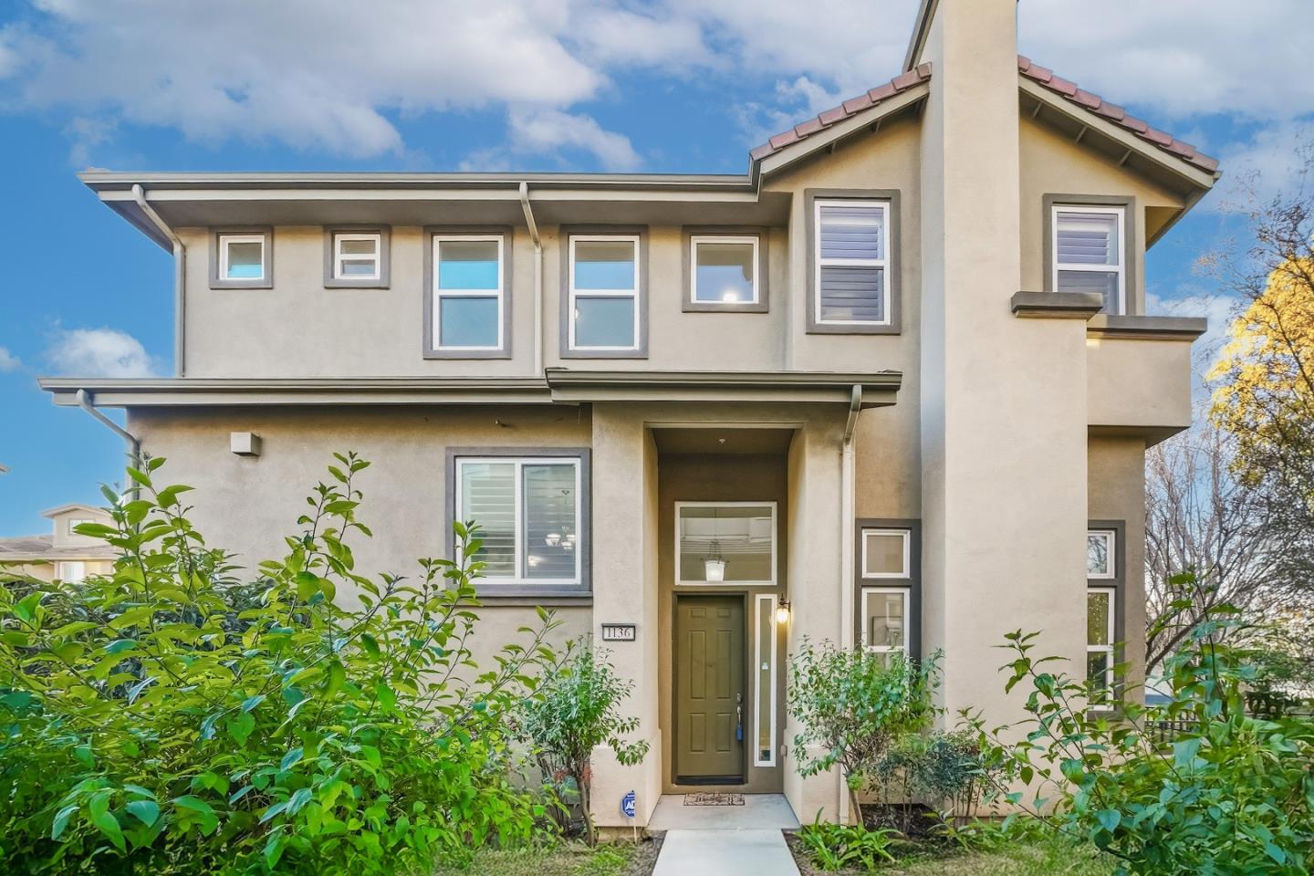 Front Image Thumbnail for ML82030080