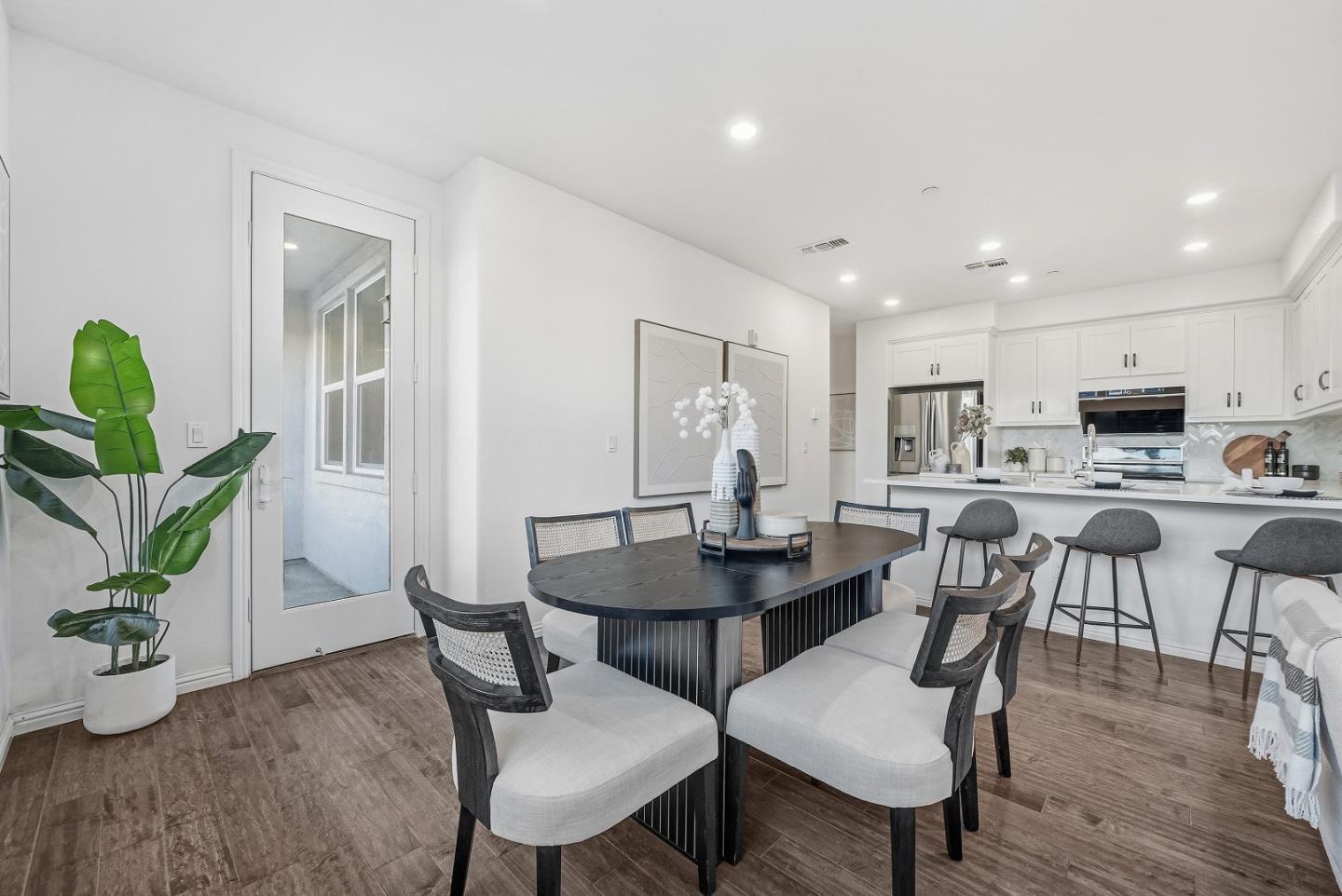 Photo #8: ML82030081 Listing: Photo #8