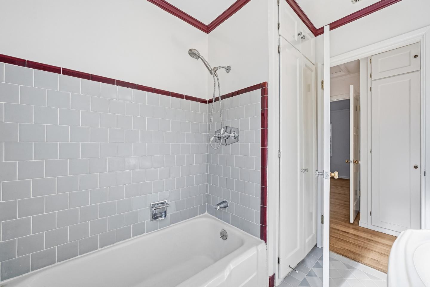 Detail Gallery Image 22 of 41 For 2306 Peachtree Ln, San Jose,  CA 95128 - 3 Beds | 1 Baths