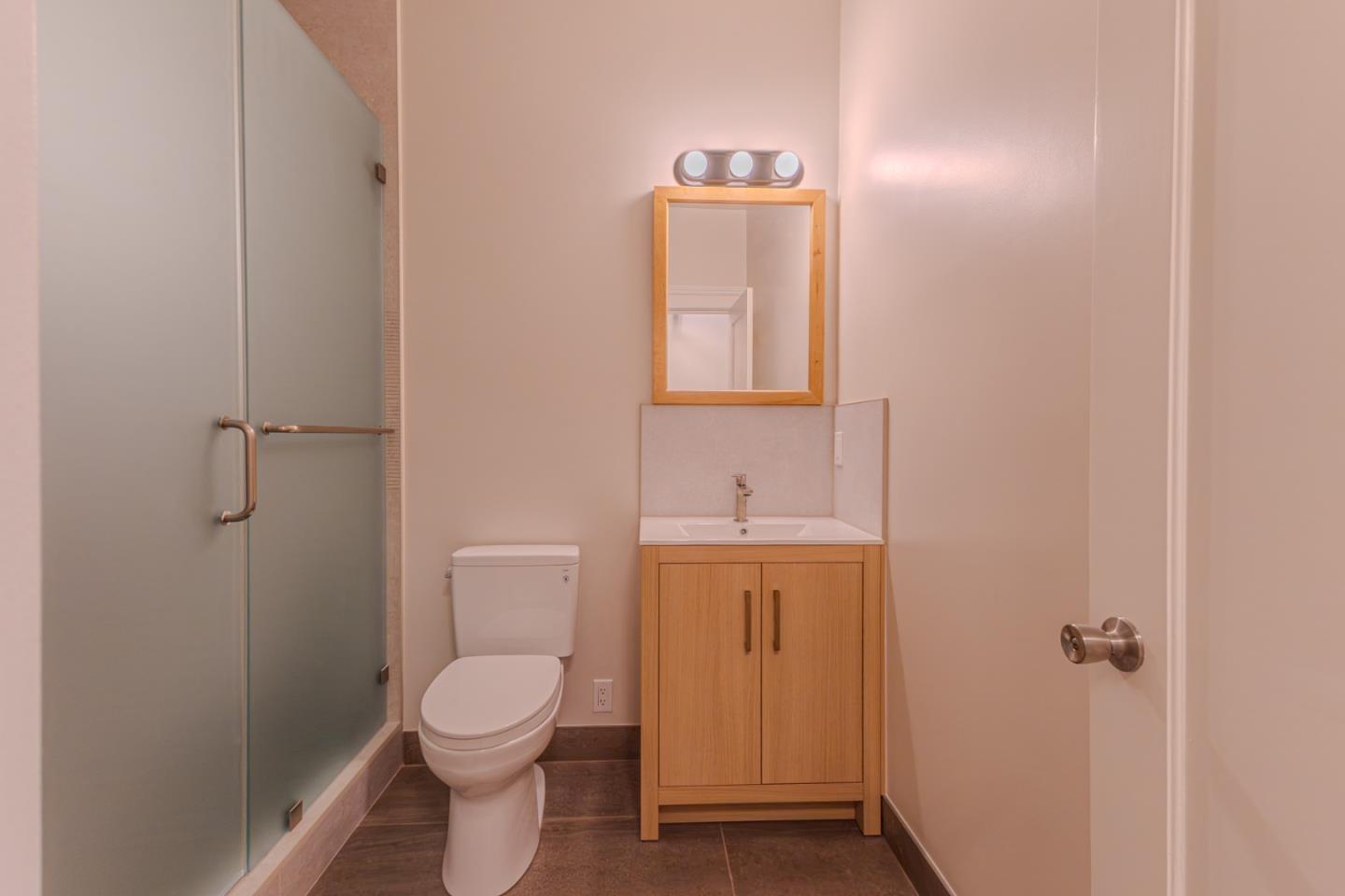 Detail Gallery Image 24 of 35 For 2018 Oakdale Ave, San Francisco,  CA 94124 - 3 Beds | 2 Baths