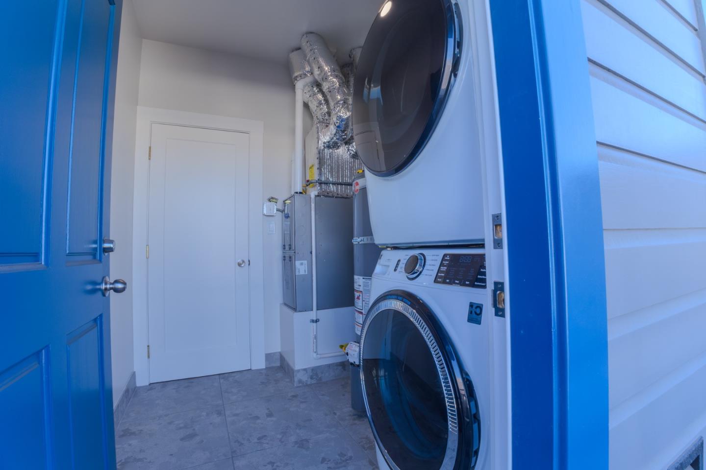 Detail Gallery Image 31 of 35 For 2018 Oakdale Ave, San Francisco,  CA 94124 - 3 Beds | 2 Baths