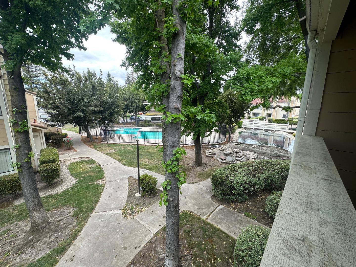 Detail Gallery Image 3 of 16 For 1645 Pyrenees Ave #63,  Stockton,  CA 95210 - 1 Beds | 1 Baths