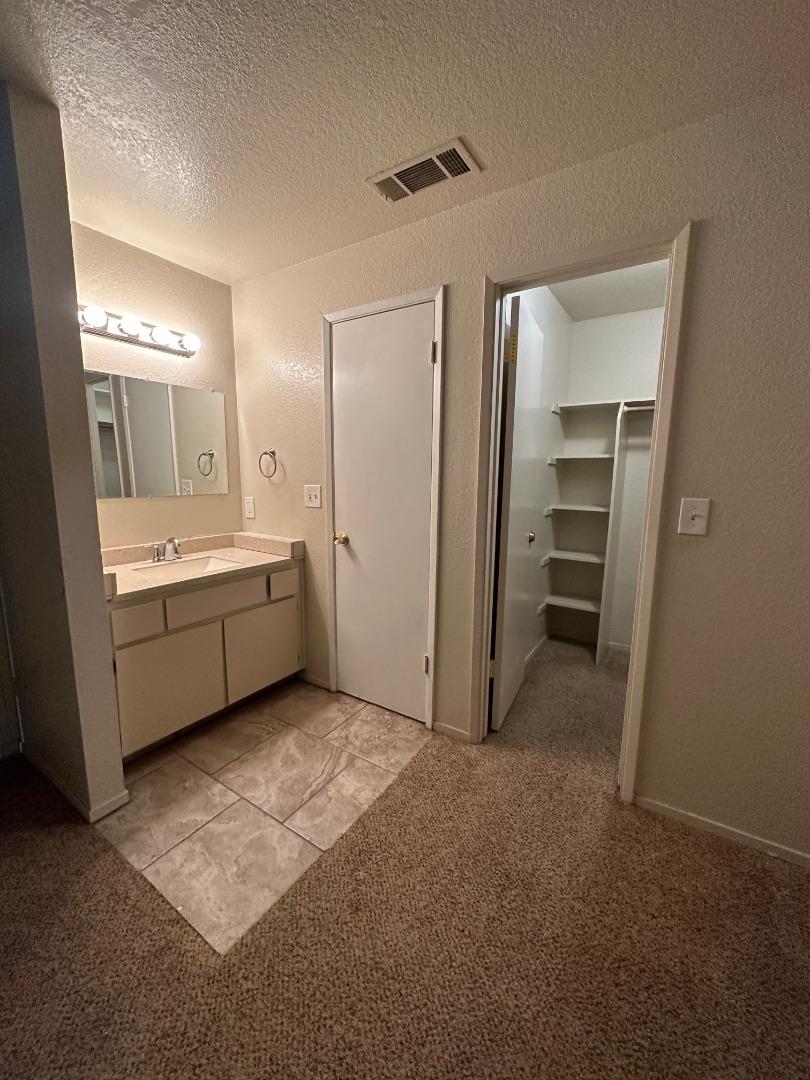 Detail Gallery Image 8 of 16 For 1645 Pyrenees Ave #63,  Stockton,  CA 95210 - 1 Beds | 1 Baths
