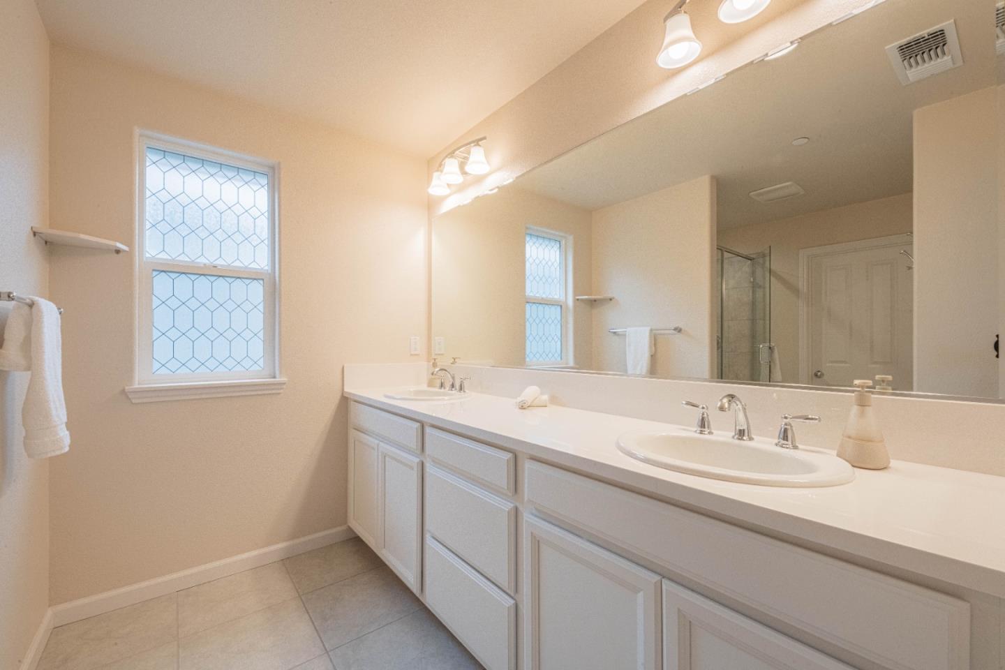 Detail Gallery Image 23 of 46 For 18831 Sedgwick Ln, Marina,  CA 93933 - 3 Beds | 2/1 Baths