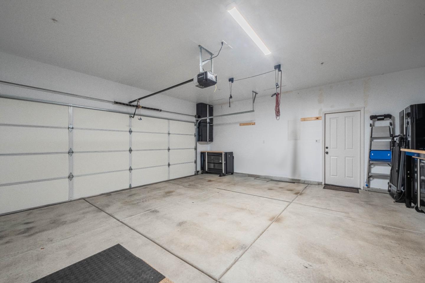 Detail Gallery Image 34 of 46 For 18831 Sedgwick Ln, Marina,  CA 93933 - 3 Beds | 2/1 Baths