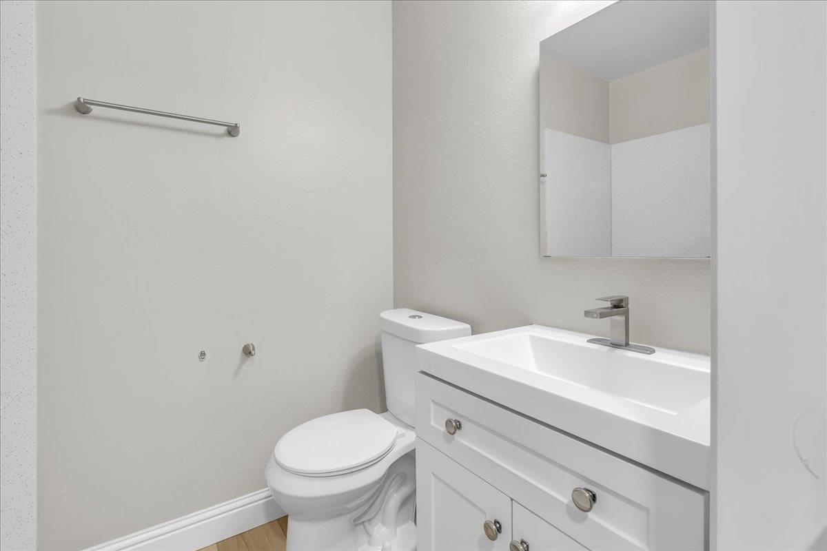 Detail Gallery Image 17 of 27 For 1680 Seville St, Salinas,  CA 93906 - 3 Beds | 2 Baths
