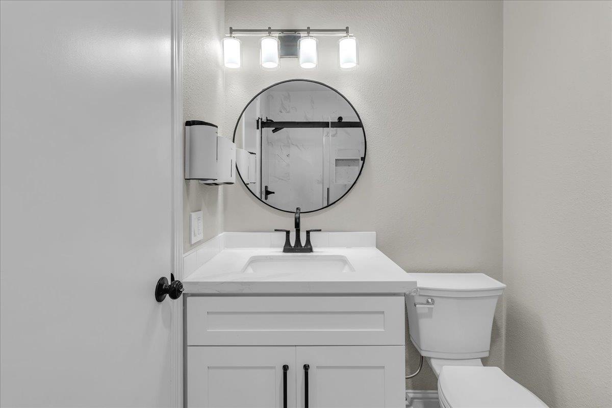 Detail Gallery Image 23 of 27 For 1680 Seville St, Salinas,  CA 93906 - 3 Beds | 2 Baths