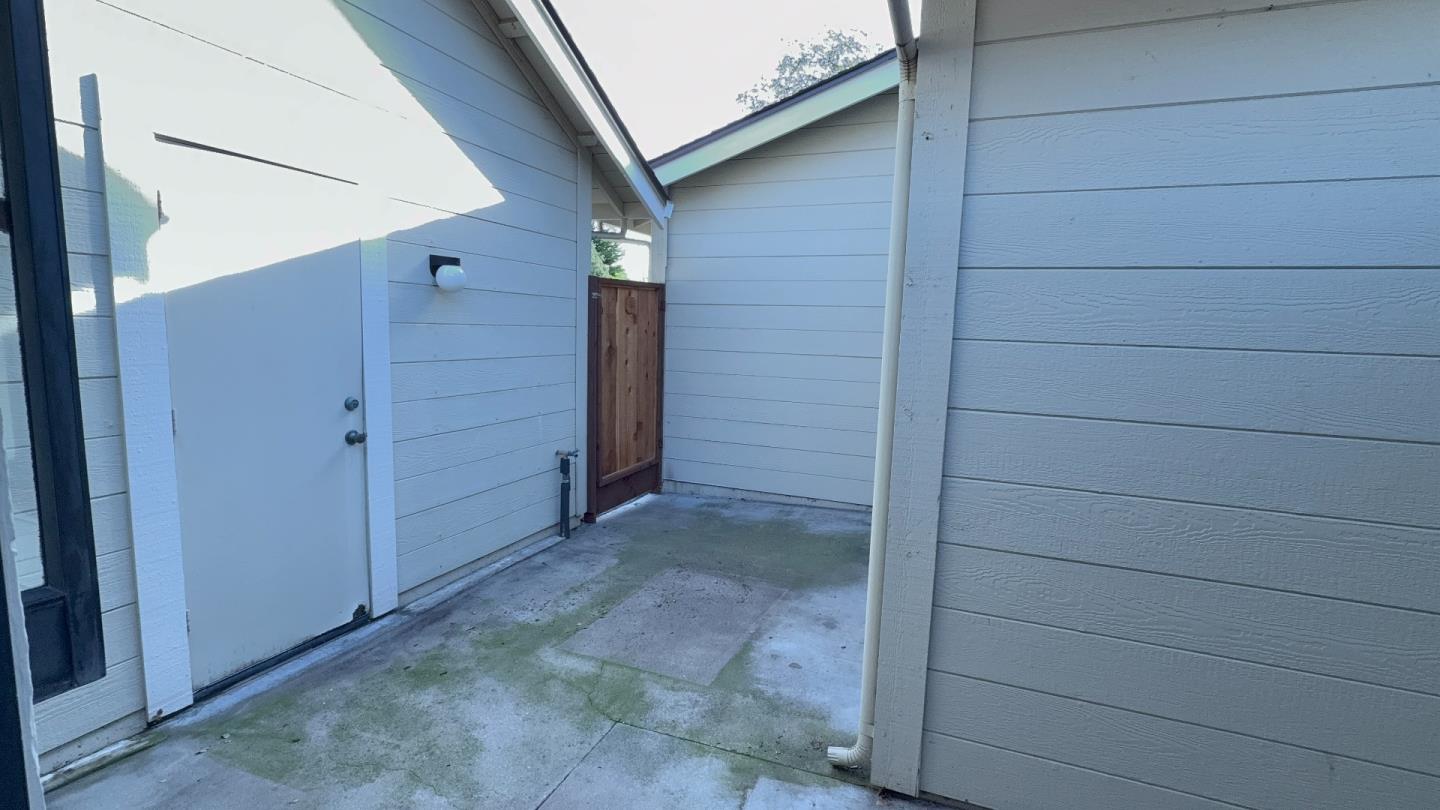 Detail Gallery Image 17 of 37 For 1026 Highlander Dr, Seaside,  CA 93955 - 2 Beds | 2 Baths