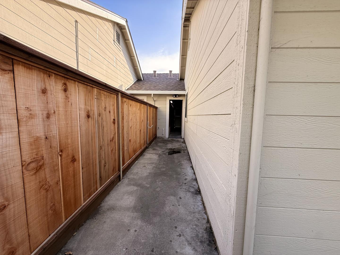 Detail Gallery Image 31 of 37 For 1026 Highlander Dr, Seaside,  CA 93955 - 2 Beds | 2 Baths