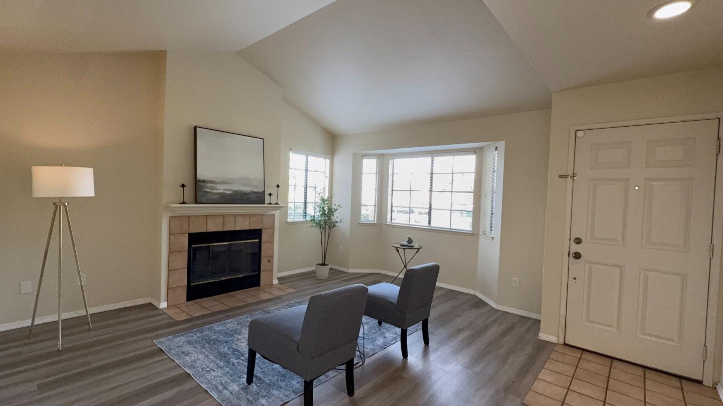 Detail Gallery Image 8 of 37 For 1026 Highlander Dr, Seaside,  CA 93955 - 2 Beds | 2 Baths