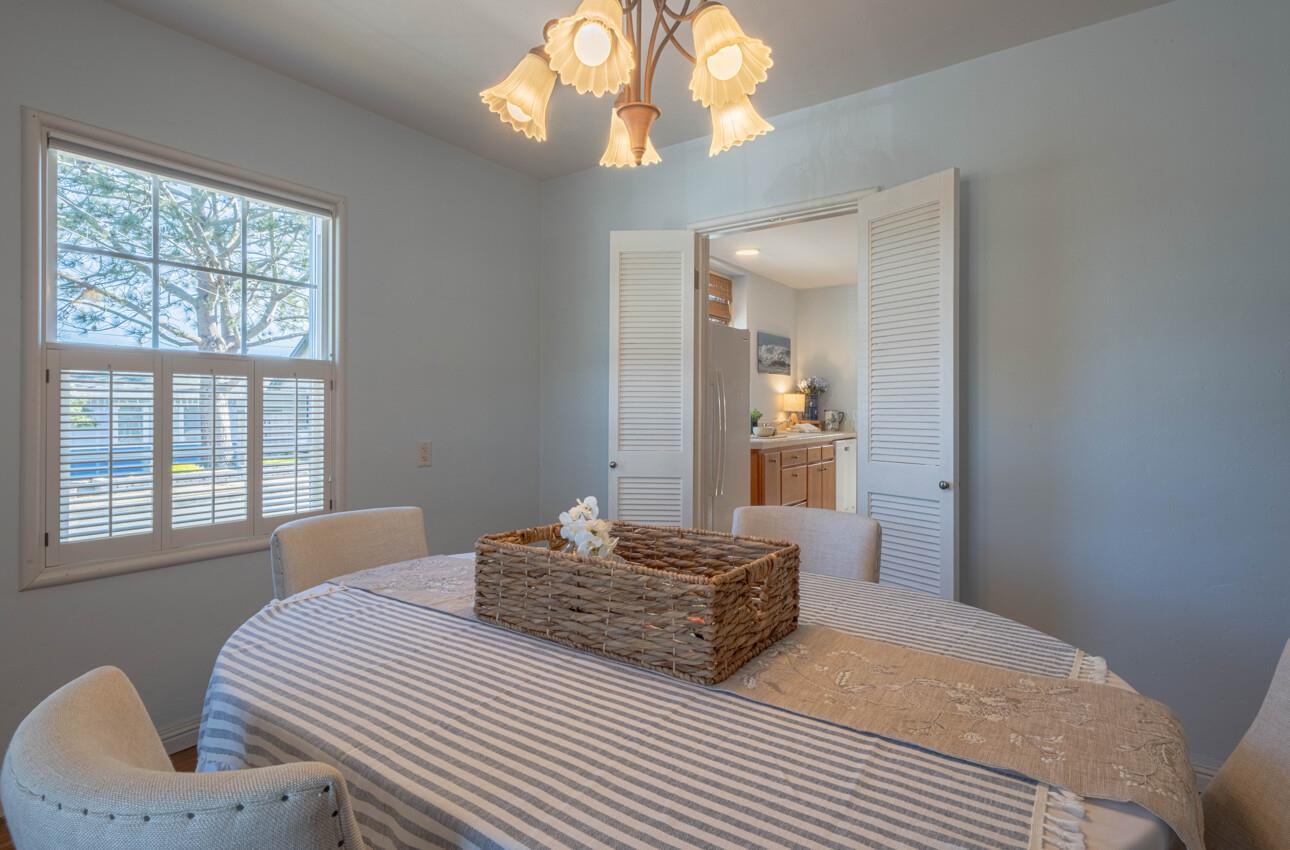 Detail Gallery Image 14 of 40 For 801 Laurel Ave, Pacific Grove,  CA 93950 - 2 Beds | 2 Baths