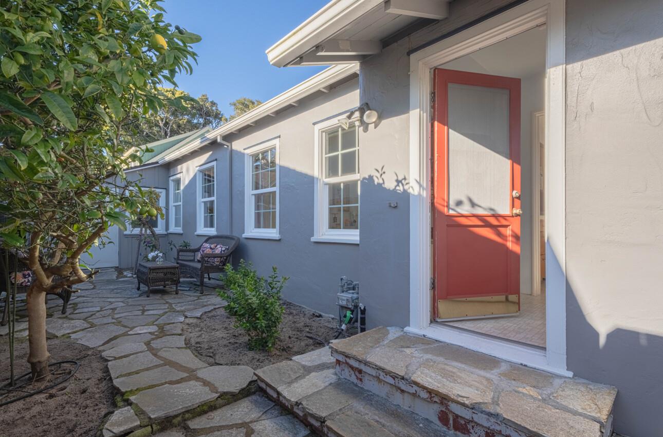 Detail Gallery Image 36 of 40 For 801 Laurel Ave, Pacific Grove,  CA 93950 - 2 Beds | 2 Baths