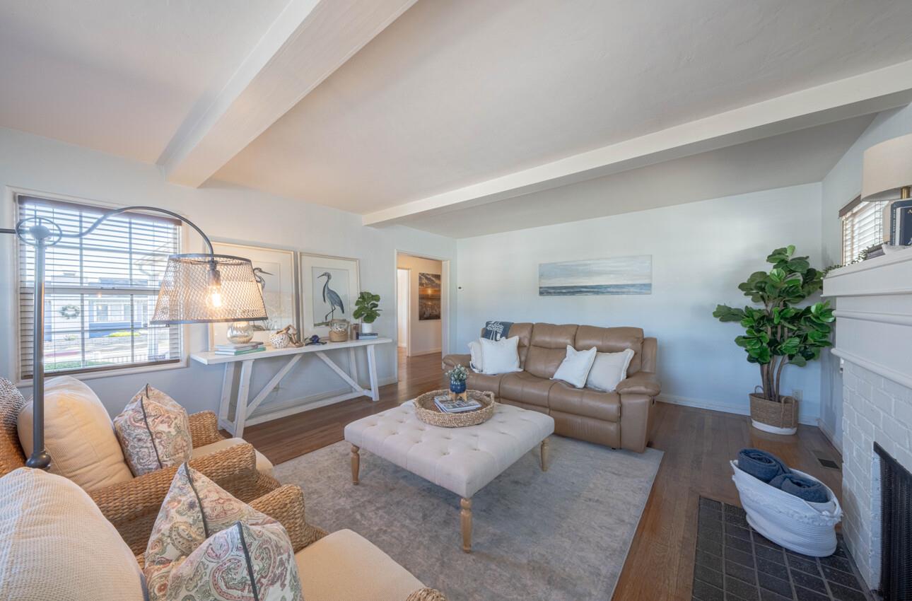 Detail Gallery Image 7 of 40 For 801 Laurel Ave, Pacific Grove,  CA 93950 - 2 Beds | 2 Baths