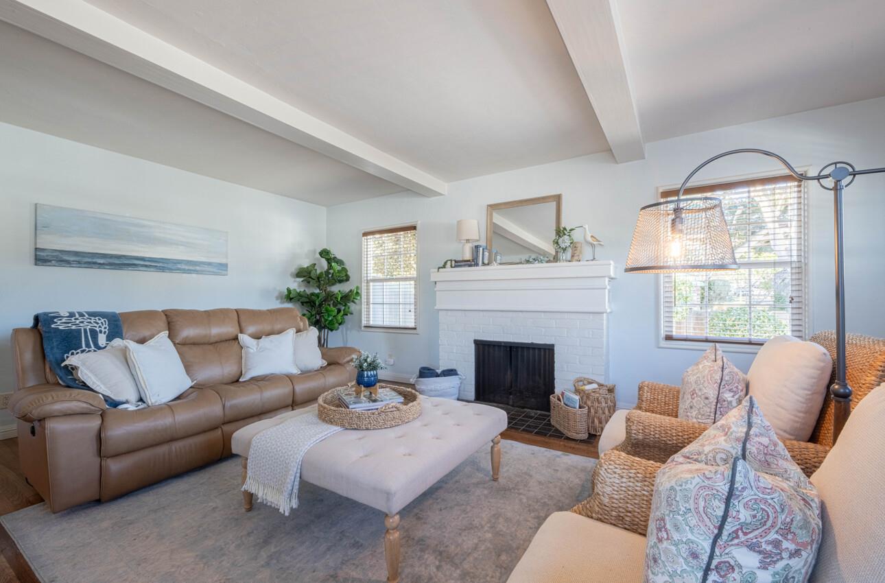 Detail Gallery Image 8 of 40 For 801 Laurel Ave, Pacific Grove,  CA 93950 - 2 Beds | 2 Baths