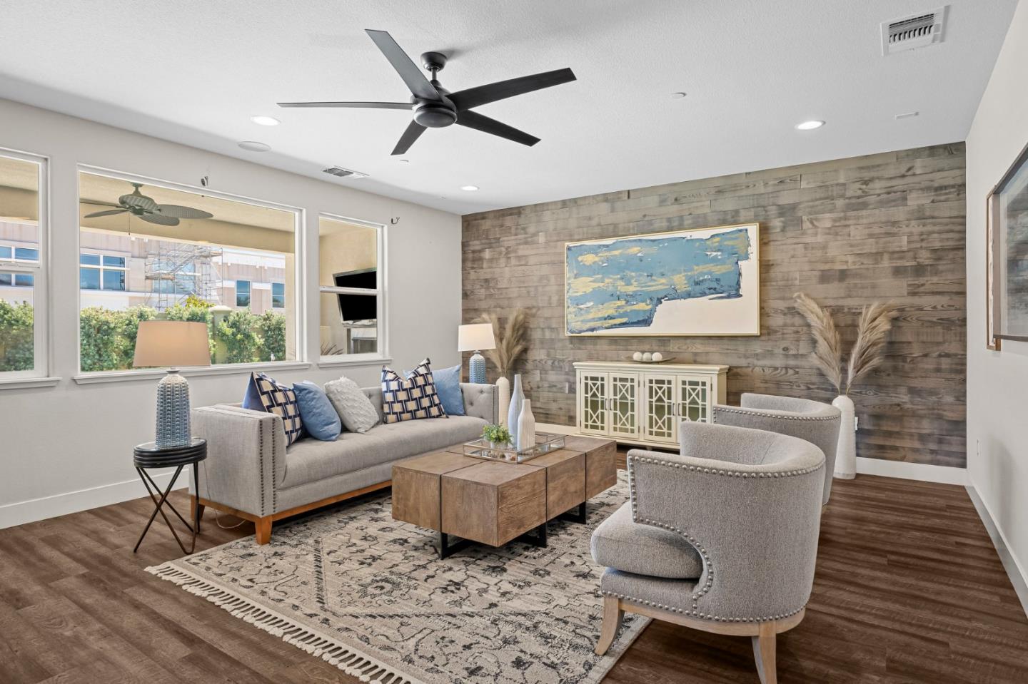 Detail Gallery Image 14 of 41 For 9850 Bobcat Ct, Gilroy,  CA 95020 - 4 Beds | 3/1 Baths