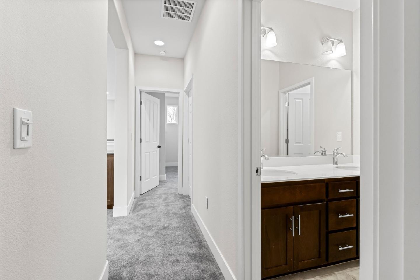 Detail Gallery Image 26 of 41 For 9850 Bobcat Ct, Gilroy,  CA 95020 - 4 Beds | 3/1 Baths