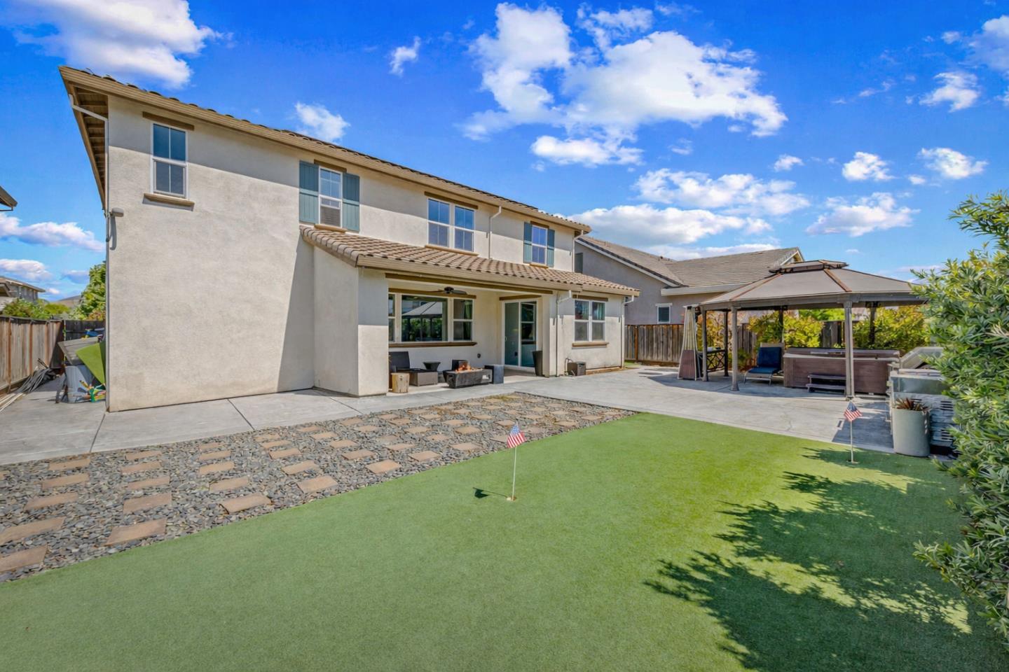 Detail Gallery Image 34 of 41 For 9850 Bobcat Ct, Gilroy,  CA 95020 - 4 Beds | 3/1 Baths