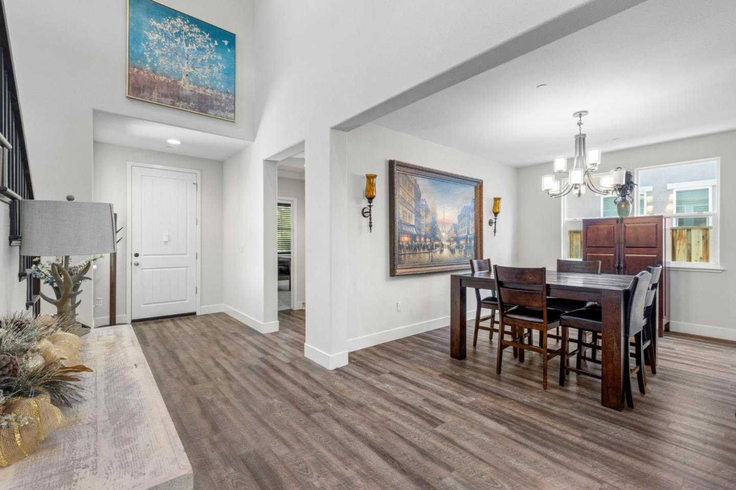 Detail Gallery Image 5 of 41 For 9850 Bobcat Ct, Gilroy,  CA 95020 - 4 Beds | 3/1 Baths