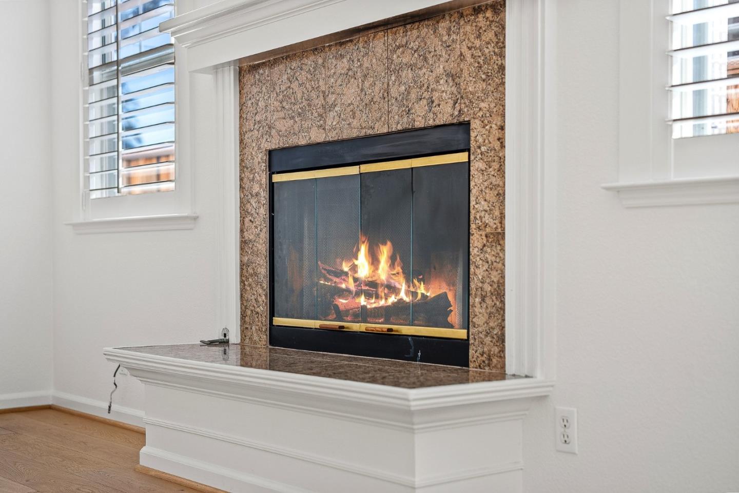 Detail Gallery Image 10 of 41 For 419 Linden St, Santa Cruz,  CA 95062 - 3 Beds | 2 Baths