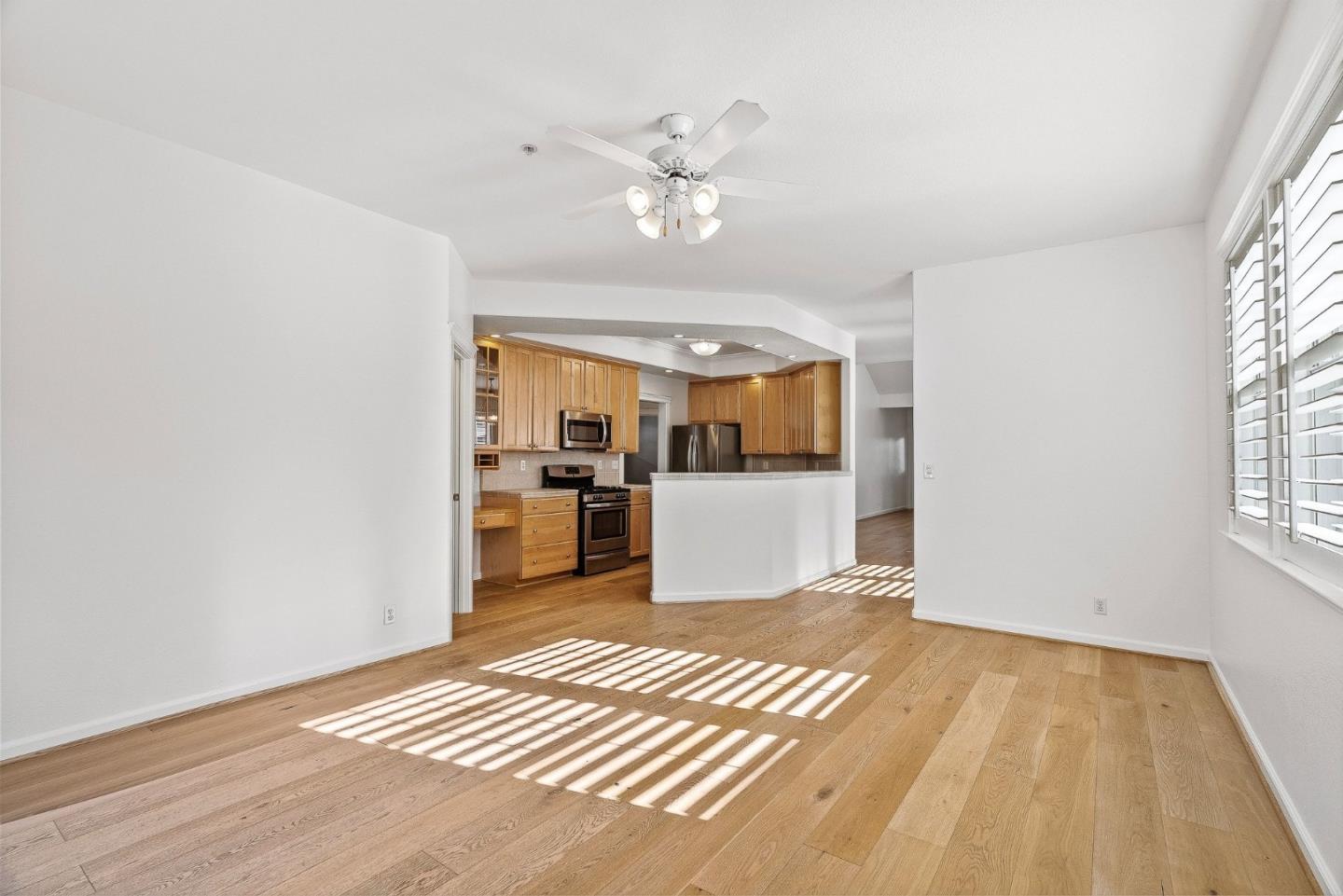 Detail Gallery Image 14 of 41 For 419 Linden St, Santa Cruz,  CA 95062 - 3 Beds | 2 Baths