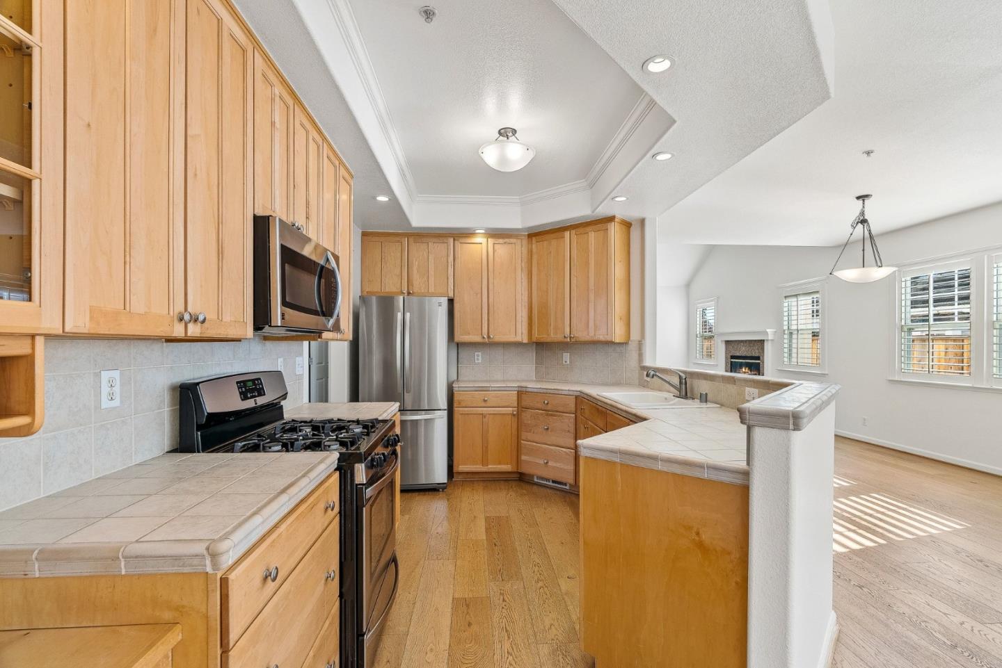 Detail Gallery Image 16 of 41 For 419 Linden St, Santa Cruz,  CA 95062 - 3 Beds | 2 Baths