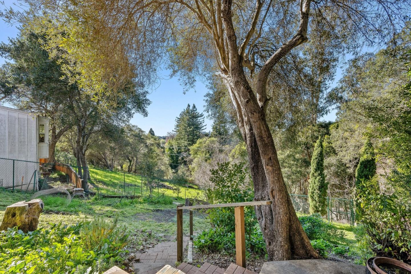 Detail Gallery Image 37 of 41 For 419 Linden St, Santa Cruz,  CA 95062 - 3 Beds | 2 Baths