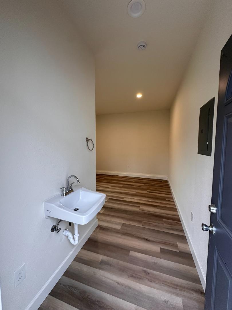 Detail Gallery Image 27 of 31 For 1220 S Church St, Lodi,  CA 95240 - 3 Beds | 1/1 Baths