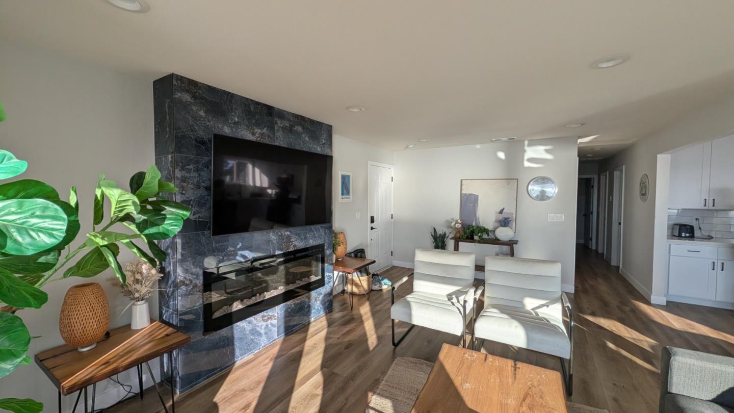 Detail Gallery Image 11 of 29 For 910 Skyline Dr, Daly City,  CA 94015 - 5 Beds | 3 Baths