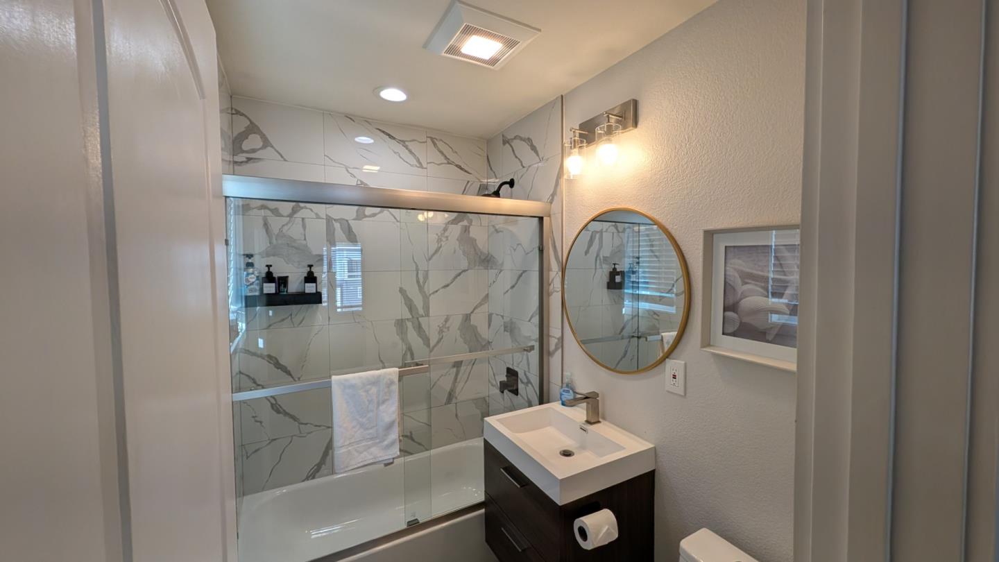 Detail Gallery Image 19 of 29 For 910 Skyline Dr, Daly City,  CA 94015 - 5 Beds | 3 Baths