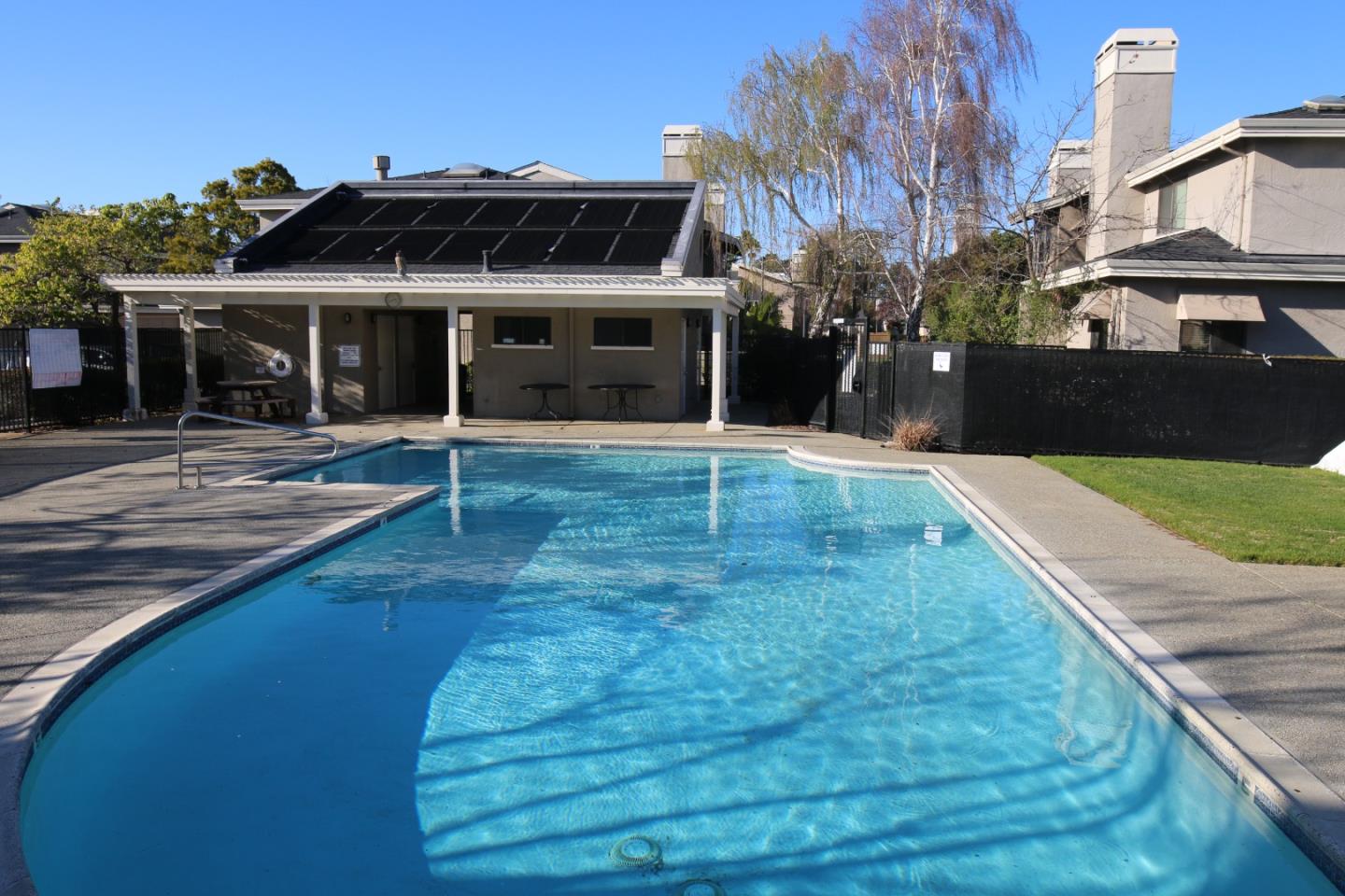 Detail Gallery Image 2 of 12 For 279 Bonita Ln, Foster City,  CA 94404 - 1 Beds | 1 Baths