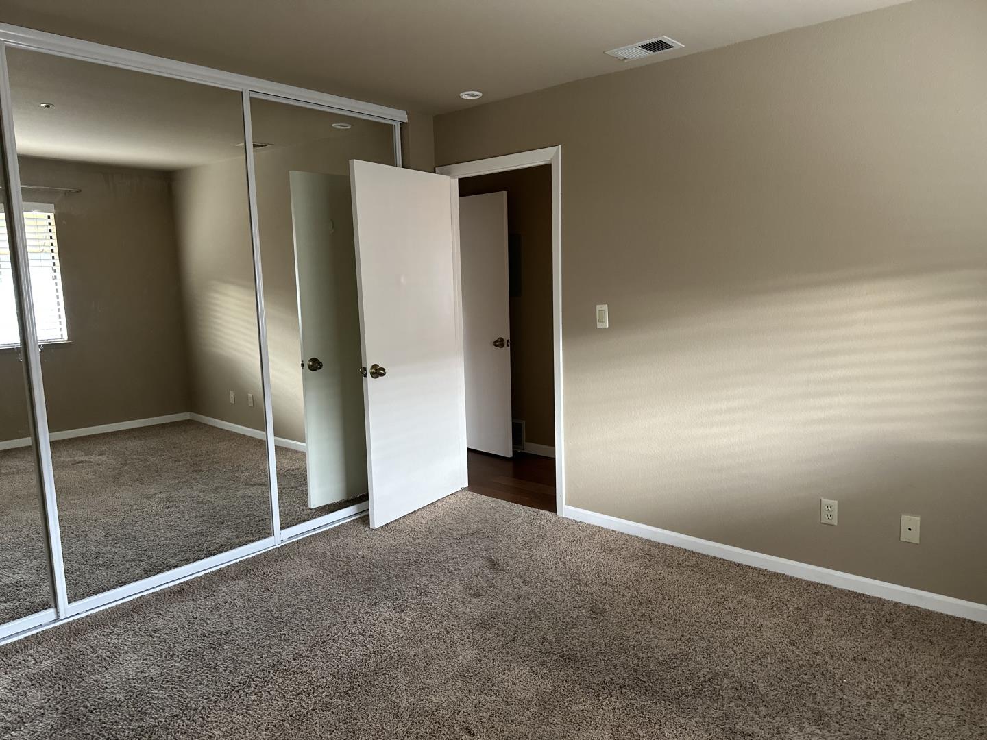 Detail Gallery Image 7 of 12 For 279 Bonita Ln, Foster City,  CA 94404 - 1 Beds | 1 Baths