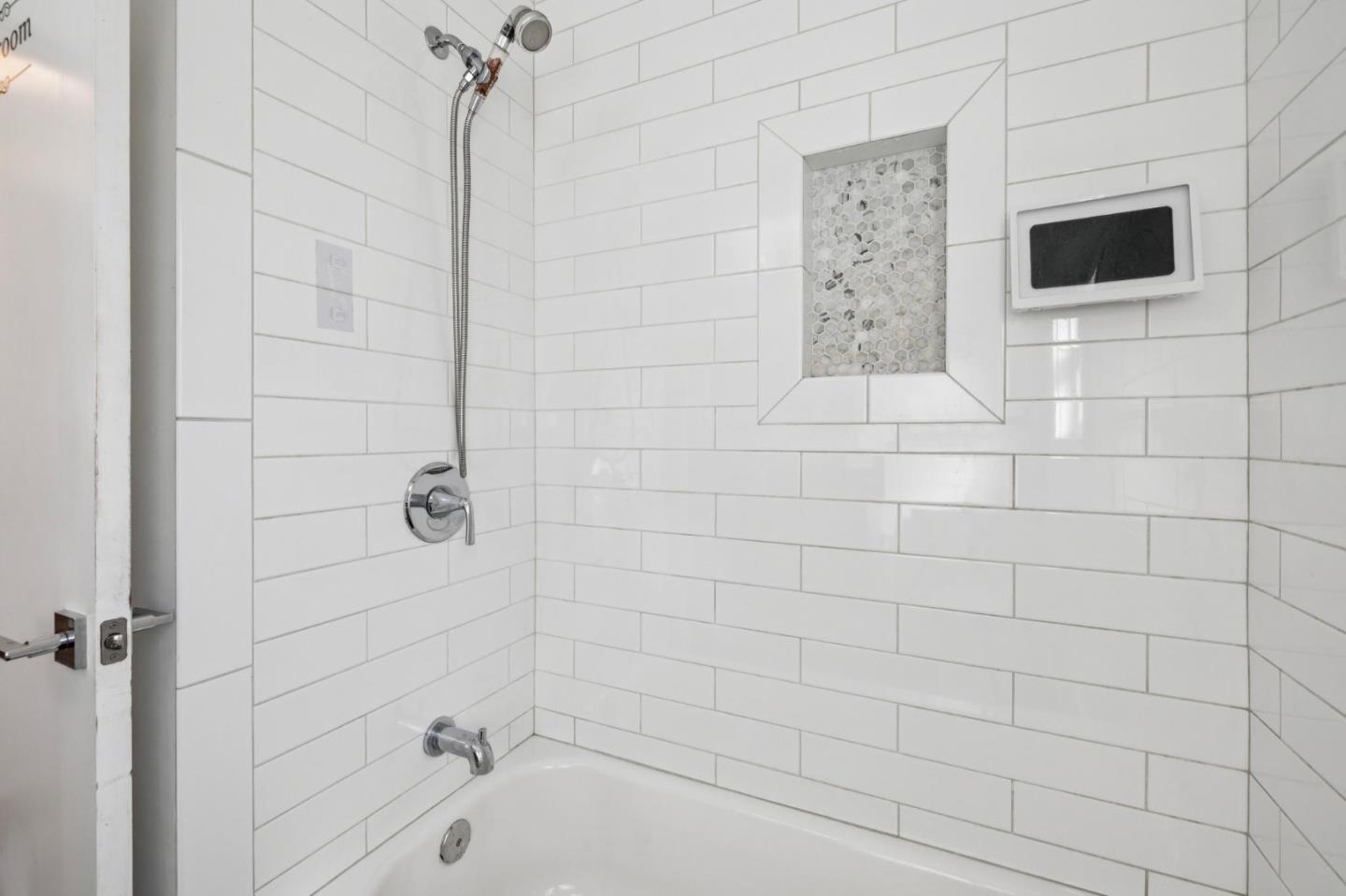 Detail Gallery Image 21 of 28 For 2139 108th Ave, Oakland,  CA 94603 - 3 Beds | 1 Baths