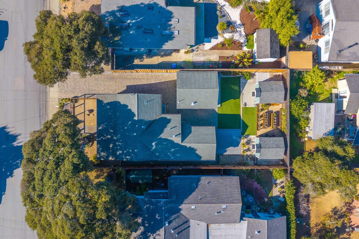 Detail Gallery Image 10 of 45 For 415 Hannon Ave, Monterey,  CA 93940 - 2 Beds | 2 Baths