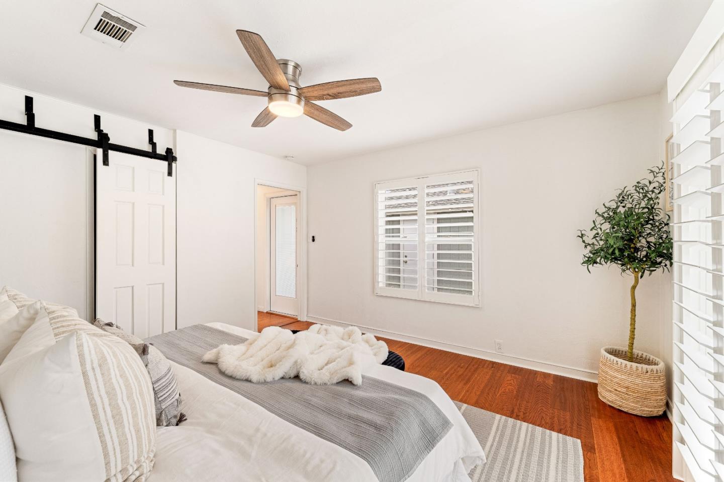 Detail Gallery Image 22 of 45 For 415 Hannon Ave, Monterey,  CA 93940 - 2 Beds | 2 Baths