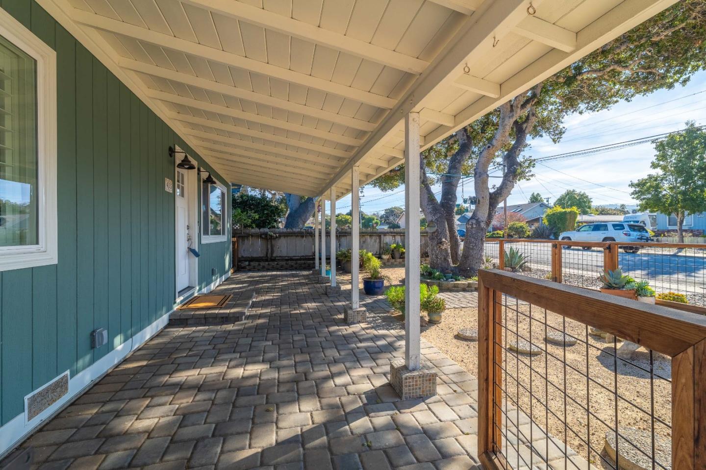 Detail Gallery Image 9 of 45 For 415 Hannon Ave, Monterey,  CA 93940 - 2 Beds | 2 Baths