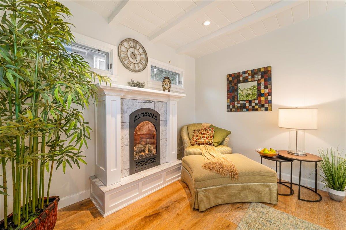 Detail Gallery Image 15 of 31 For 132 6th St, Pacific Grove,  CA 93950 - 2 Beds | 1 Baths