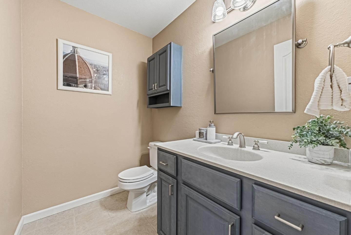 Detail Gallery Image 10 of 35 For 7435 Maywood Dr, Pleasanton,  CA 94588 - 3 Beds | 2/1 Baths