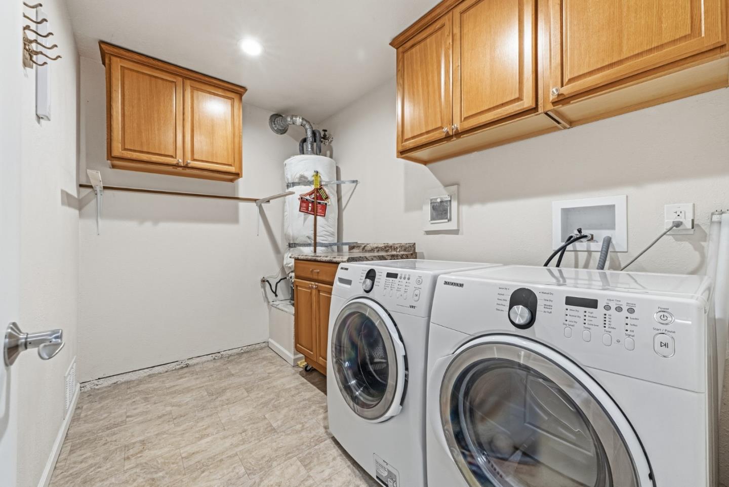 Detail Gallery Image 11 of 35 For 7435 Maywood Dr, Pleasanton,  CA 94588 - 3 Beds | 2/1 Baths