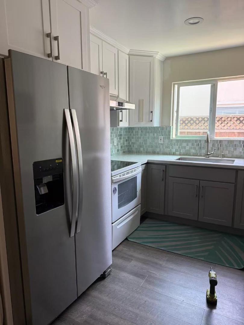 Detail Gallery Image 5 of 17 For 5733 Harder St, San Jose,  CA 95129 - 3 Beds | 2 Baths