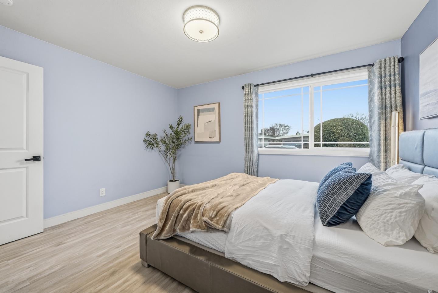 Detail Gallery Image 23 of 41 For 2427 Holland St, San Mateo,  CA 94403 - 3 Beds | 2 Baths