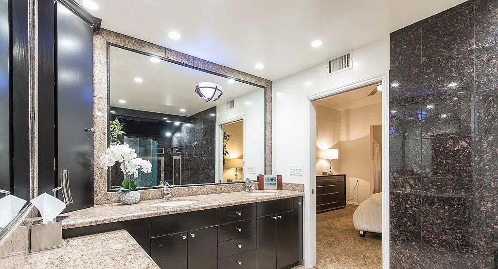 Detail Gallery Image 16 of 39 For 22243 Craggy View St, Chatsworth,  CA 91311 - 5 Beds | 4 Baths