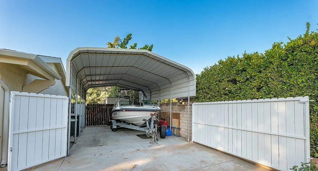 Detail Gallery Image 21 of 39 For 22243 Craggy View St, Chatsworth,  CA 91311 - 5 Beds | 4 Baths