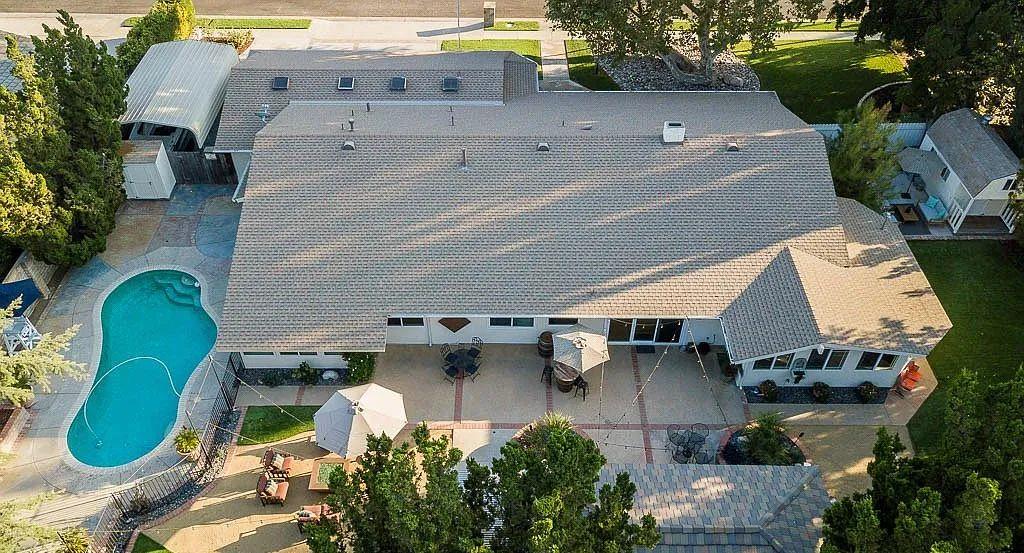 Detail Gallery Image 22 of 39 For 22243 Craggy View St, Chatsworth,  CA 91311 - 5 Beds | 4 Baths