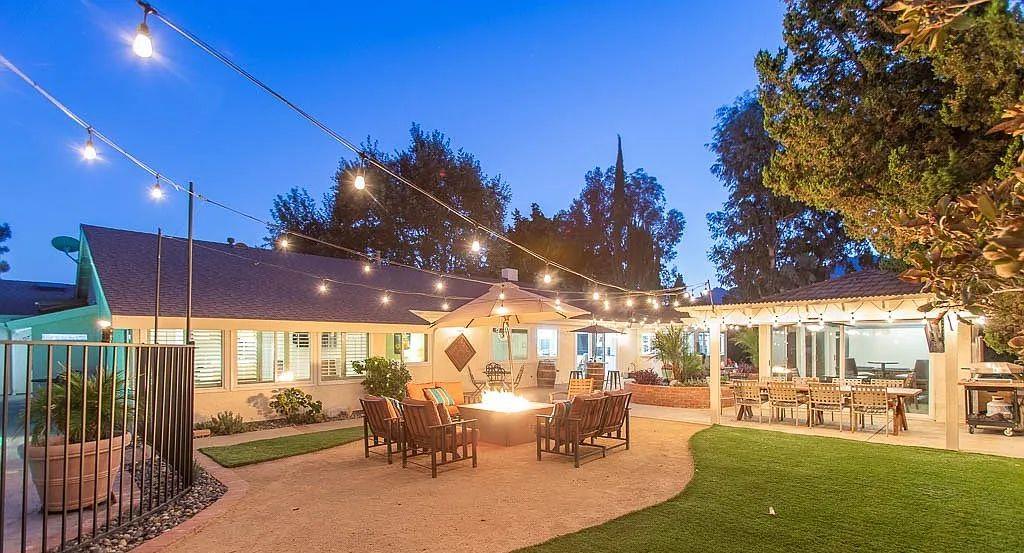 Detail Gallery Image 23 of 39 For 22243 Craggy View St, Chatsworth,  CA 91311 - 5 Beds | 4 Baths