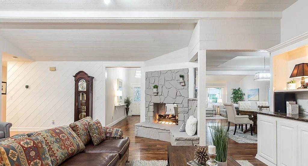 Detail Gallery Image 36 of 39 For 22243 Craggy View St, Chatsworth,  CA 91311 - 5 Beds | 4 Baths